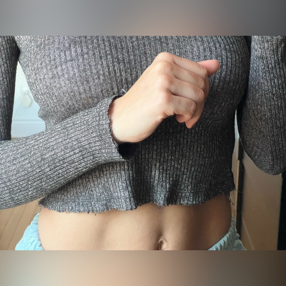 Cropped top - Picture 3 of 5